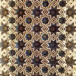 Kain batik motif kawung berwarna indigo